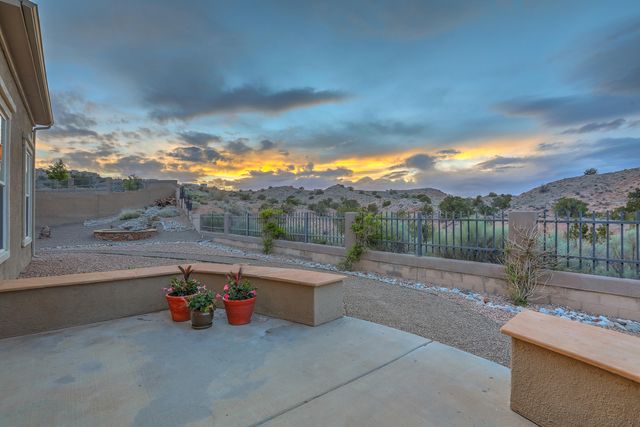 2305 Desert View Road NE, Rio Rancho, NM 87144