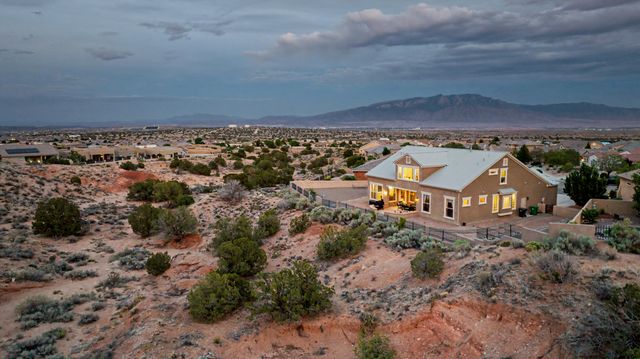 2305 Desert View Road NE, Rio Rancho, NM 87144