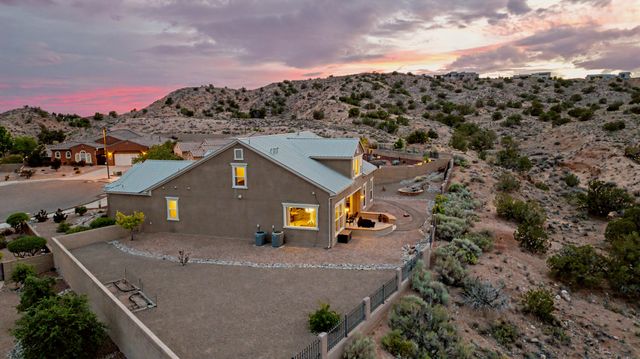 2305 Desert View Road NE, Rio Rancho, NM 87144