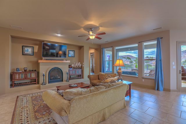 2305 Desert View Road NE, Rio Rancho, NM 87144