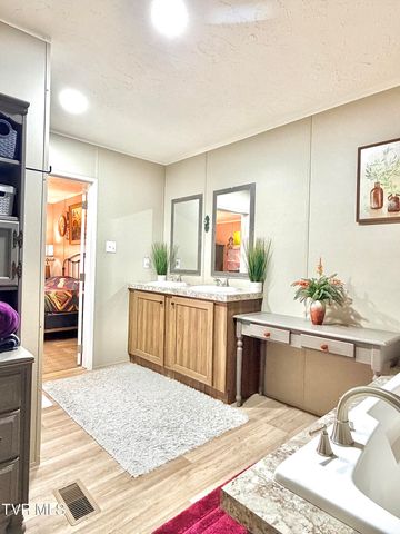 583 Dogwood Street, Weber City, VA 24290