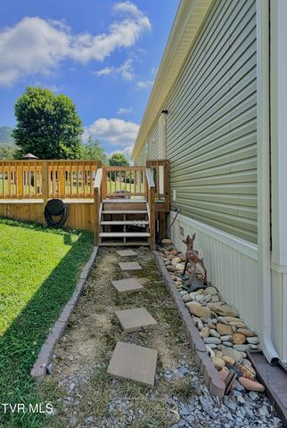583 Dogwood Street, Weber City, VA 24290