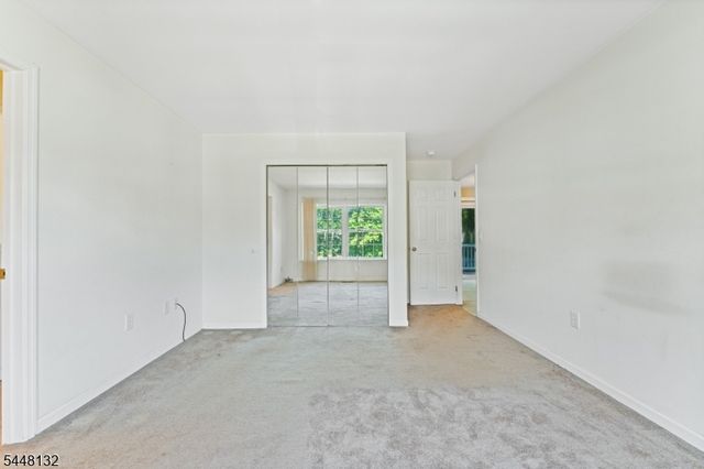 313 Brown Trl, Hopatcong Boro, NJ 07843