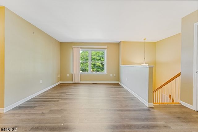 313 Brown Trl, Hopatcong Boro, NJ 07843