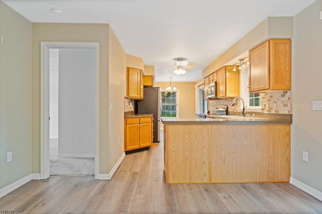 313 Brown Trl, Hopatcong Boro, NJ 07843