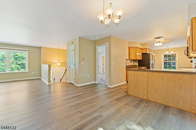 313 Brown Trl, Hopatcong Boro, NJ 07843