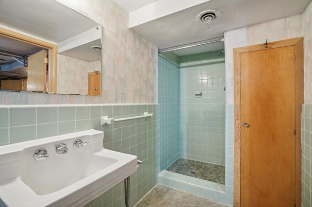 306 Division Street, Sauk Rapids, MN 56379