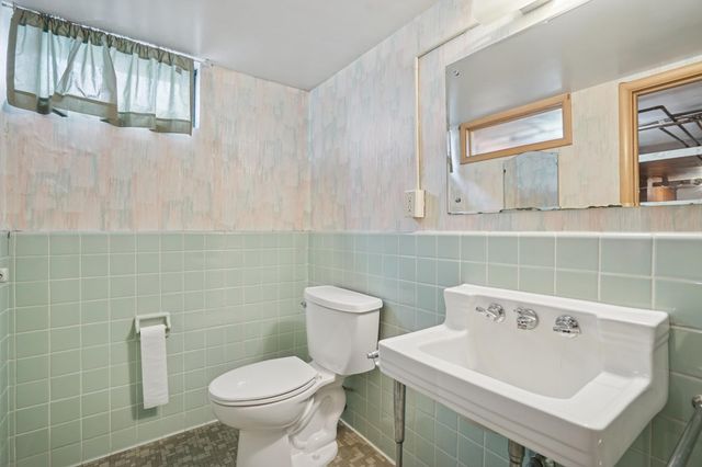 306 Division Street, Sauk Rapids, MN 56379