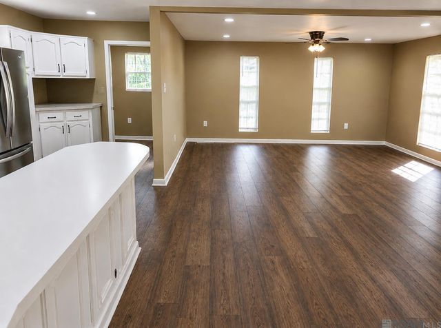 3336 Wyatt Dr, Darrow, LA 70725