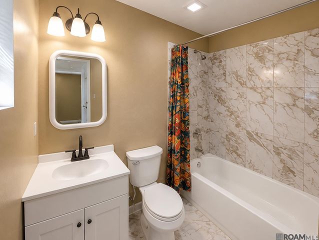 3336 Wyatt Dr, Darrow, LA 70725
