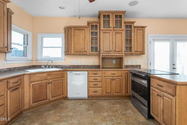 520 Grandview Drive, Graham, NC 27253