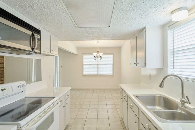619 Pinewood Drive, Conroe, TX 77385