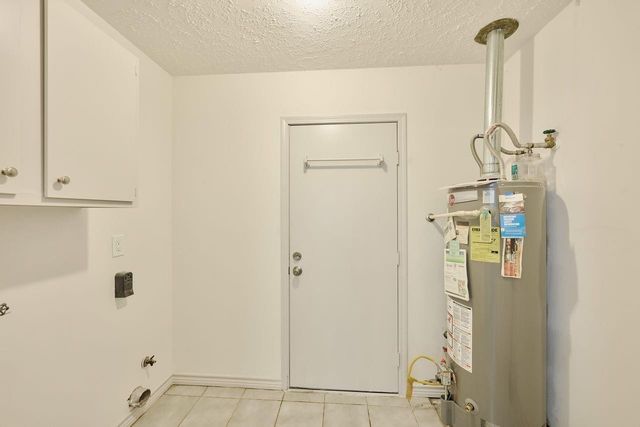 619 Pinewood Drive, Conroe, TX 77385