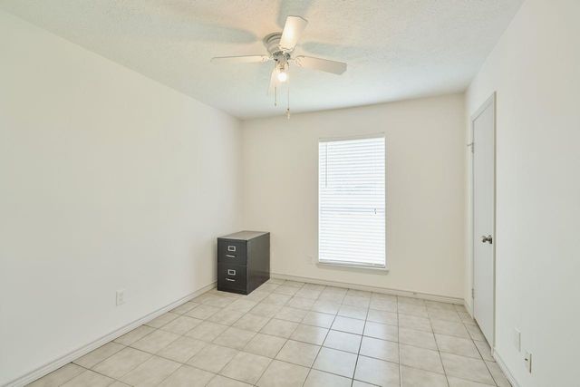 619 Pinewood Drive, Conroe, TX 77385