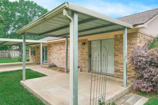 619 Pinewood Drive, Conroe, TX 77385