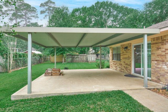 619 Pinewood Drive, Conroe, TX 77385