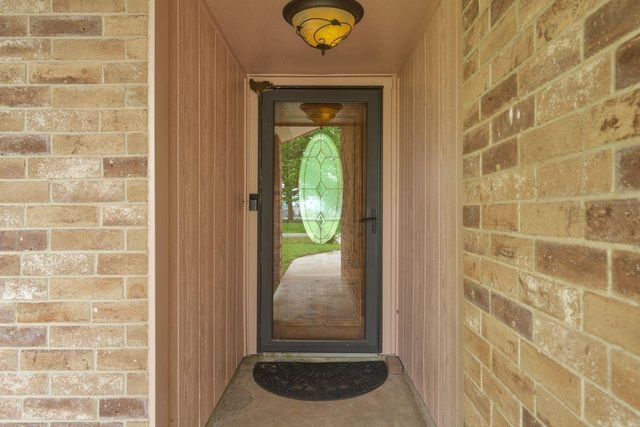 619 Pinewood Drive, Conroe, TX 77385