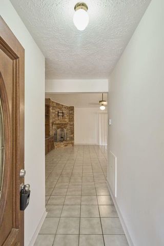 619 Pinewood Drive, Conroe, TX 77385