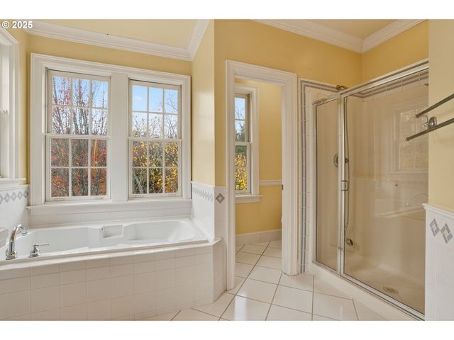 1517 Nw MORGAN Ln, Portland, OR 97229