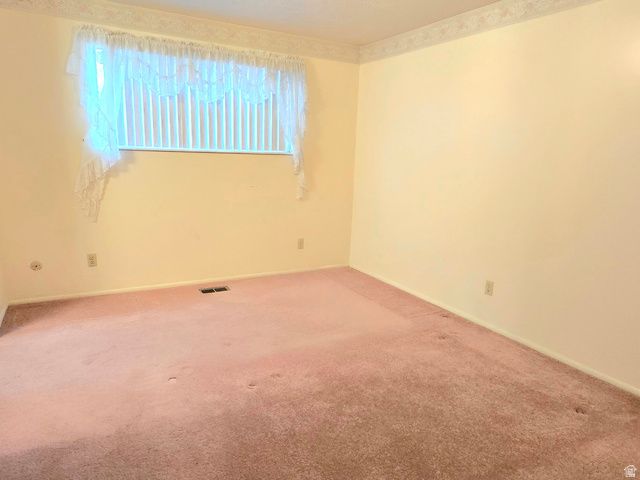 1130 N VIRGINIA AVE, Harrisville, UT 84404