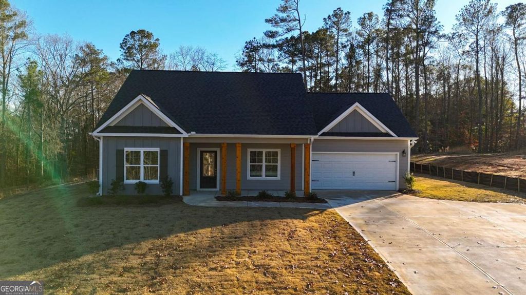 185 Patterson Drive, Franklin, GA 30217