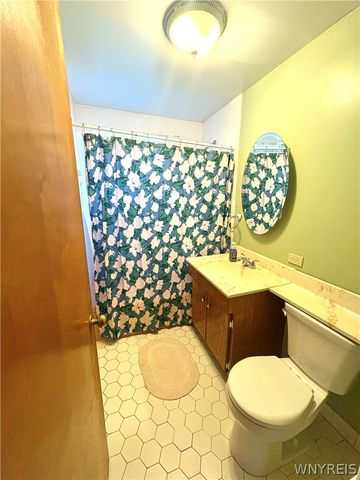 161 Margaret Road, Amherst, NY 14226
