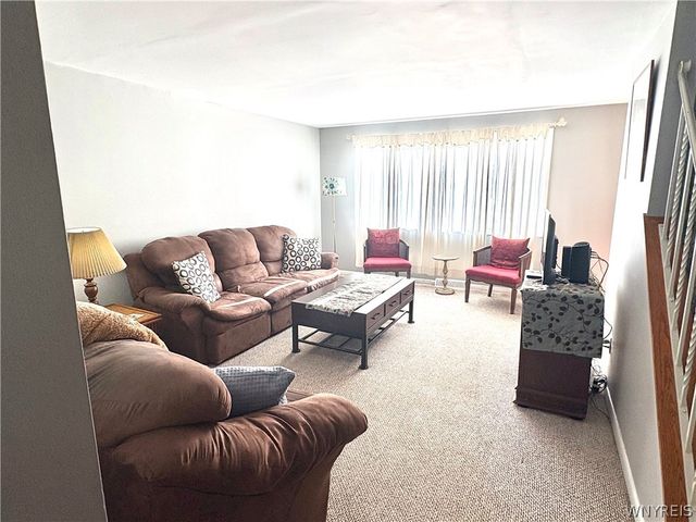 161 Margaret Road, Amherst, NY 14226