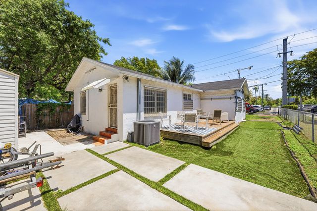 7700 NE 1st Court, Miami, FL 33138