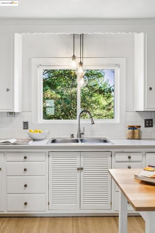 4539 Pampas Ave, Oakland, CA 94619