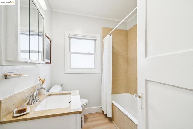 4539 Pampas Ave, Oakland, CA 94619