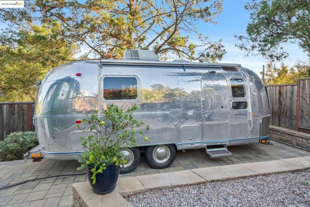 4539 Pampas Ave, Oakland, CA 94619