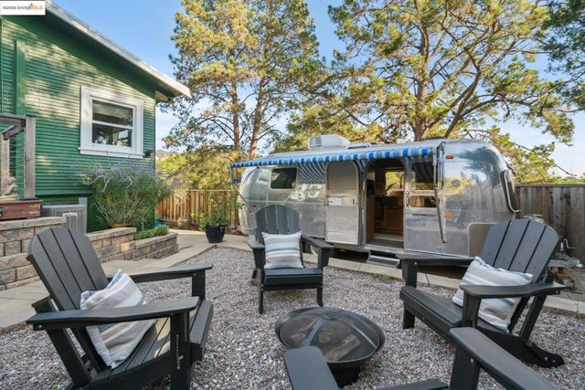 4539 Pampas Ave, Oakland, CA 94619