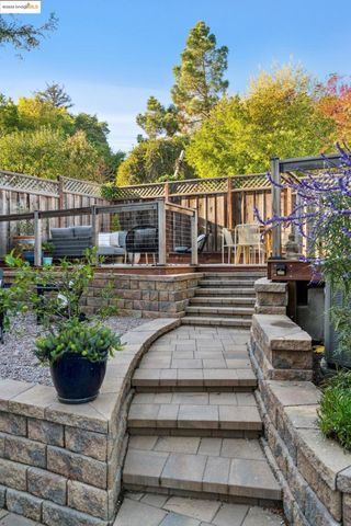 4539 Pampas Ave, Oakland, CA 94619