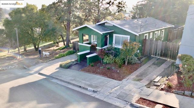 4539 Pampas Ave, Oakland, CA 94619