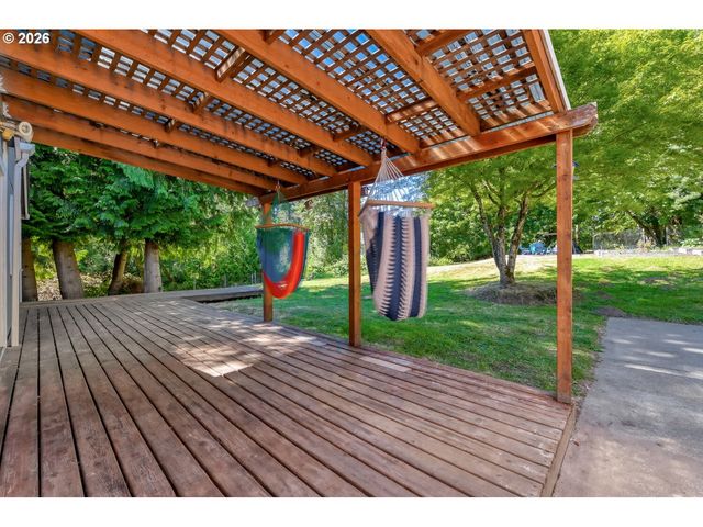 5717 Se SALQUIST Rd, Gresham, OR 97080