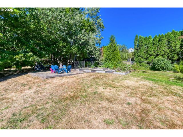 5717 Se SALQUIST Rd, Gresham, OR 97080