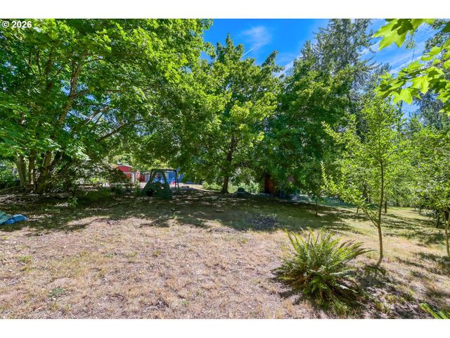 5717 Se SALQUIST Rd, Gresham, OR 97080