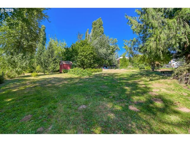 5717 Se SALQUIST Rd, Gresham, OR 97080