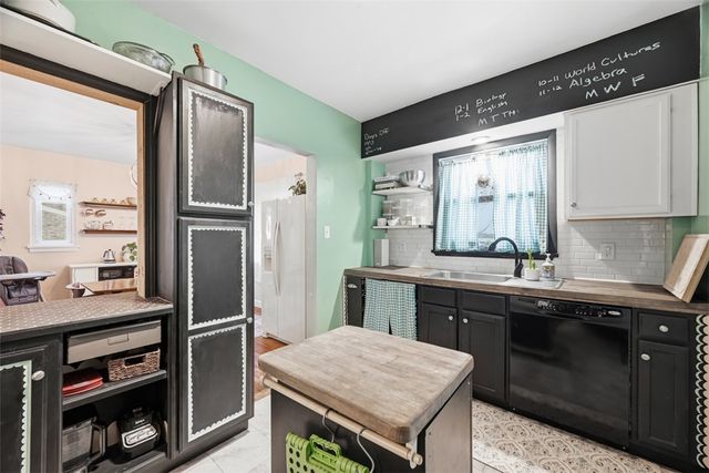 332 Highland Road, Penn Hills, PA 15235