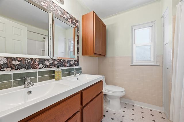 332 Highland Road, Penn Hills, PA 15235