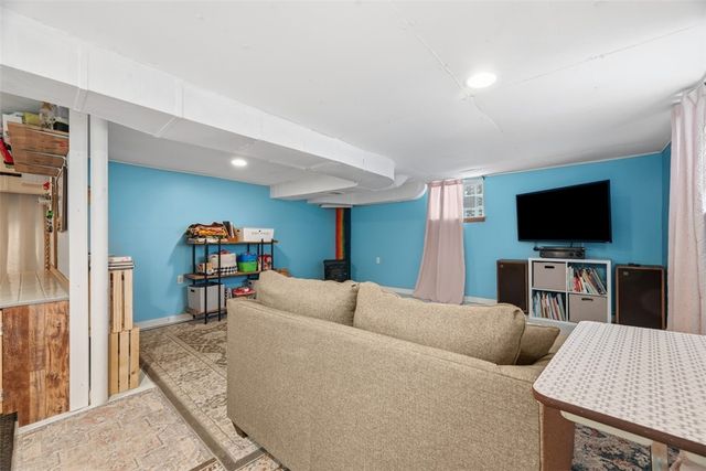 332 Highland Road, Penn Hills, PA 15235