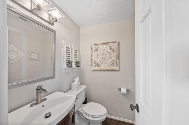 5107 Mulberry Grove Drive, Houston, TX 77345