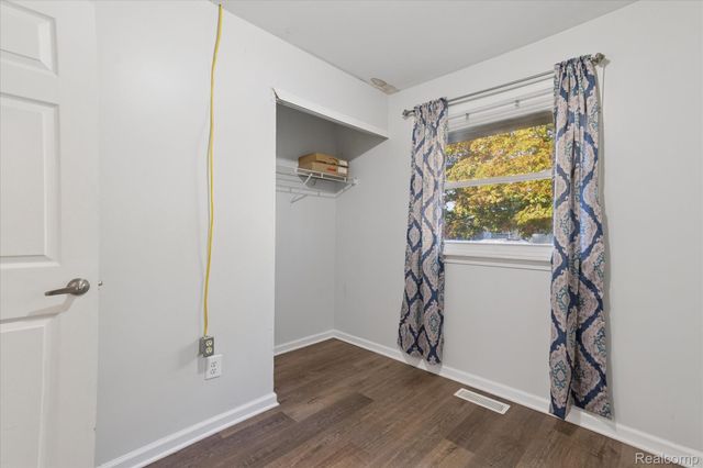 803 Dorset Avenue, Ypsilanti, MI 48198