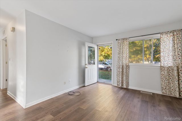 803 Dorset Avenue, Ypsilanti, MI 48198