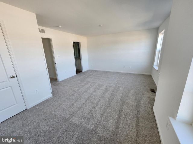 437 HILLSDALE PL, Martinsburg, WV 25403