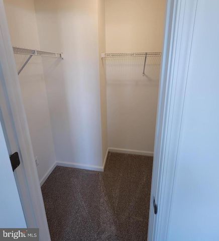 437 HILLSDALE PL, Martinsburg, WV 25403