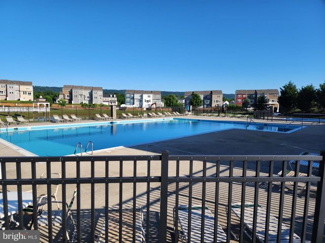 437 HILLSDALE PL, Martinsburg, WV 25403