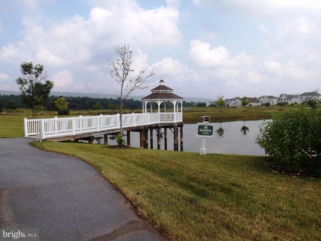 437 HILLSDALE PL, Martinsburg, WV 25403