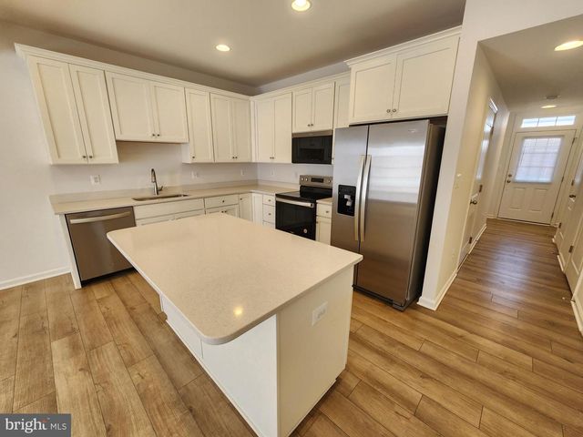 437 HILLSDALE PL, Martinsburg, WV 25403