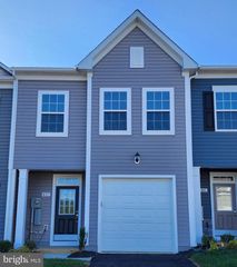 437 HILLSDALE PL, Martinsburg, WV 25403